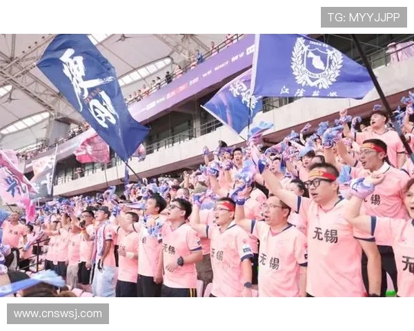 激烈对决再掀高潮双方鏖战至终场比分悬念引爆全场激情 激烈对决再掀高潮双方鏖战至终场比分悬念引爆全场激情