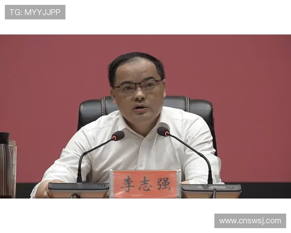 郑智引领中国足球新时代：从青年才俊到国家队中流砥柱的成长历程